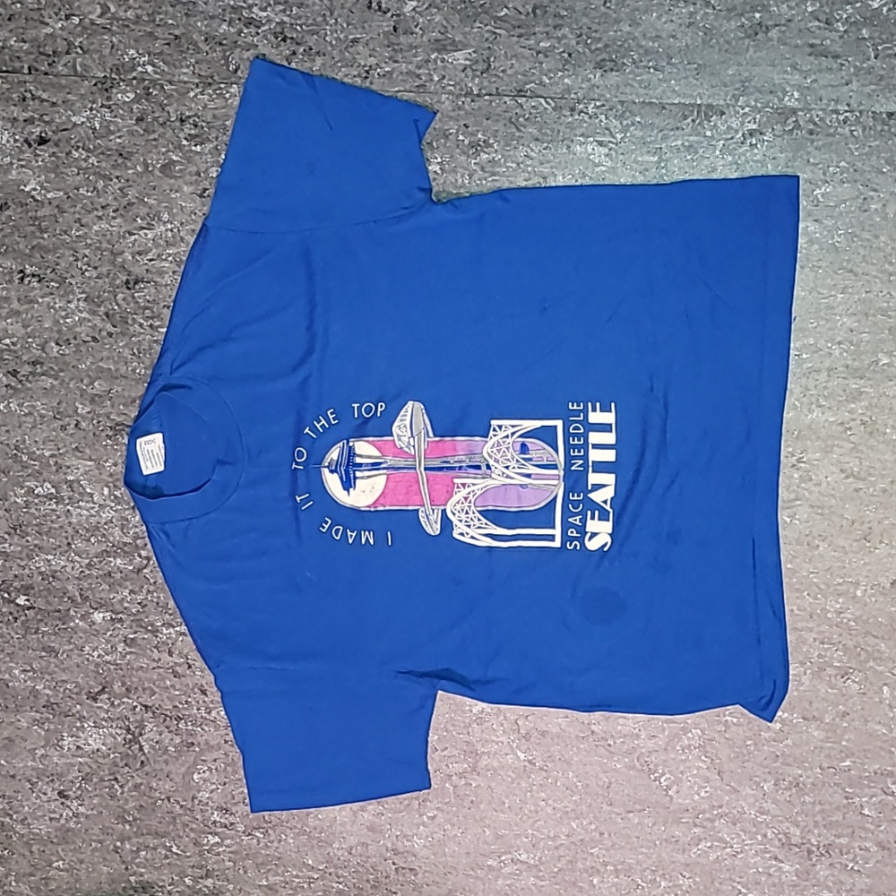Vintage. Made in USA. SELEC-T by Tee-Jays. Space Needle Seattle.  Women's XL